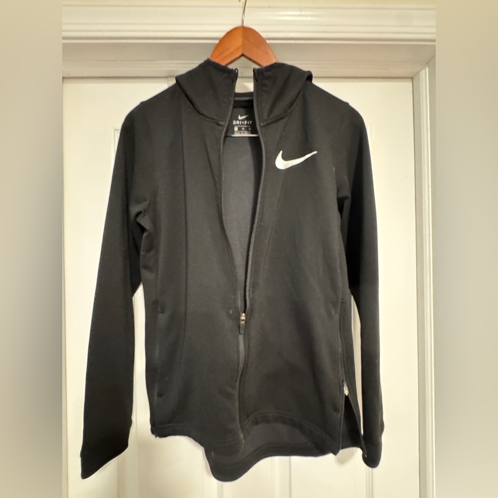 Nike Therma Flex Showtime Basketball Hoodie, with the product code 939550-010
